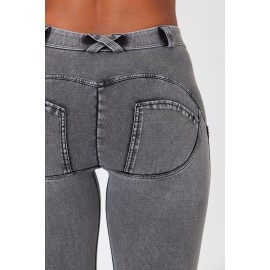 Boost Jeans Mid Waist Grey