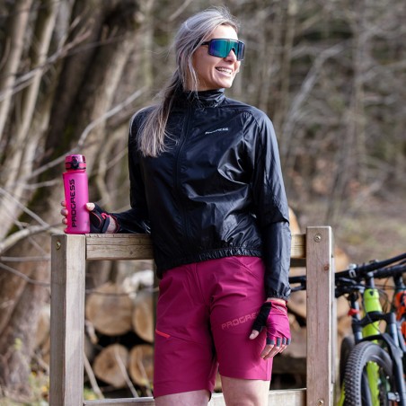 Lehká cyklistická větrovka FLOWY BIKE černá Lehká cyklistická větrovka FLOWY BIKE černá